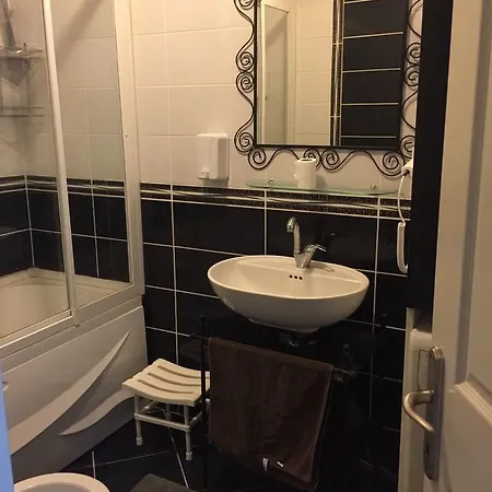 06/4 Apartment Istanbul
